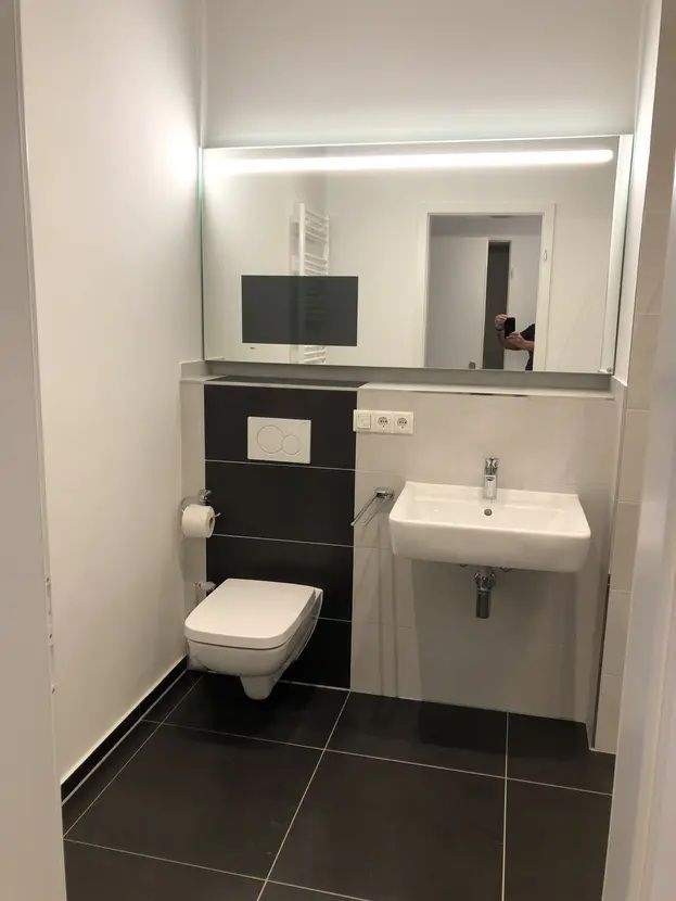 Thumbnail-Top Sanierung+ EG-2-Raum-WE mit Balkon, Terrasse, eigener Gartenanteil, Echtholzparkett, PKW-STP