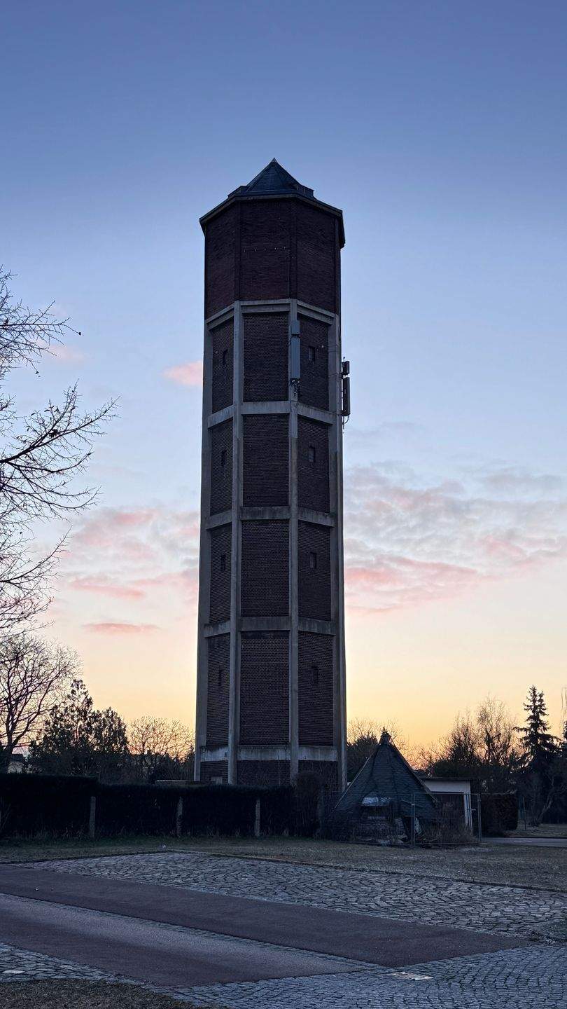 Thumbnail-100.000EUR in 10 Jahren durch Vodafone-Vertrag - Grundstück mit Wasserturm