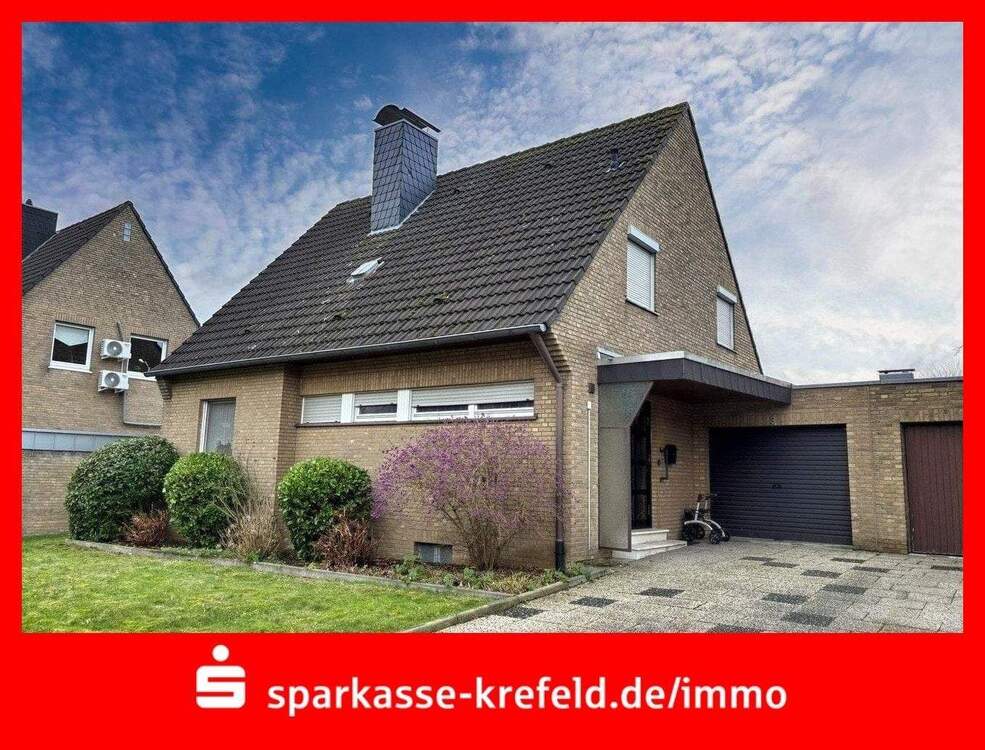 Thumbnail-Freistehendes Einfamilienhaus mit Garage
