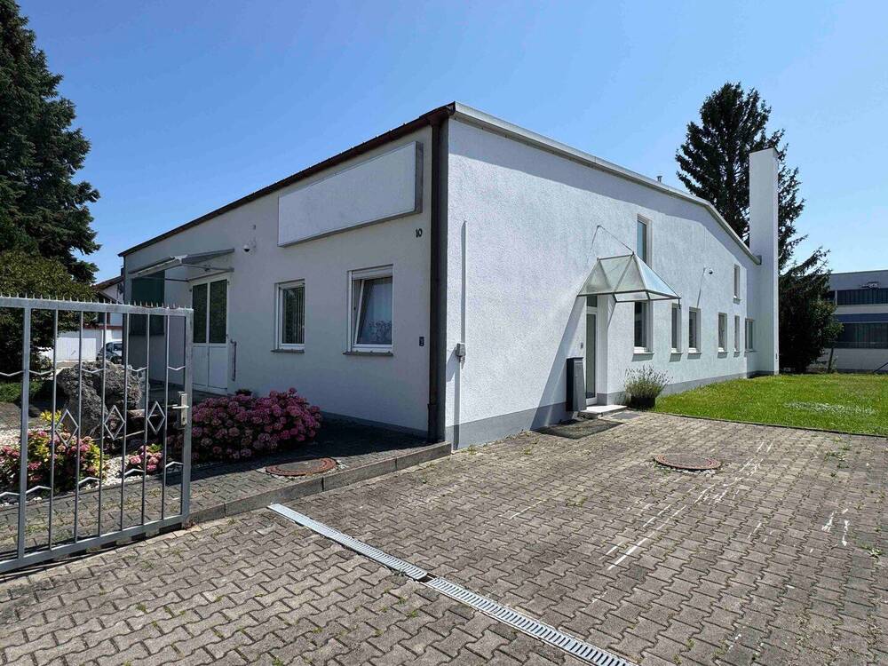 Thumbnail-Vielseitige Gewerbeeinheit mit Büros, Regallager und Halle