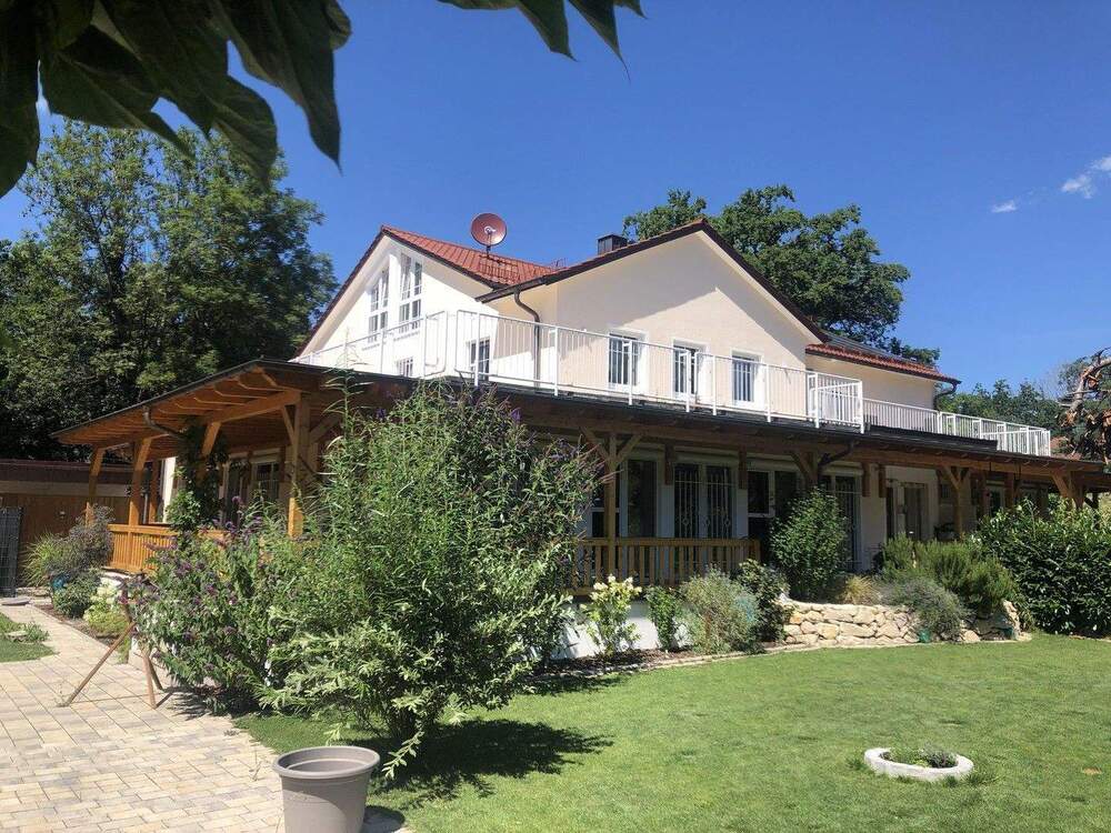 Thumbnail-einmaliges Familien-Generationenhaus, 4-6 Einheiten, ca. 600 m² Wfl., ev. als Baugrund