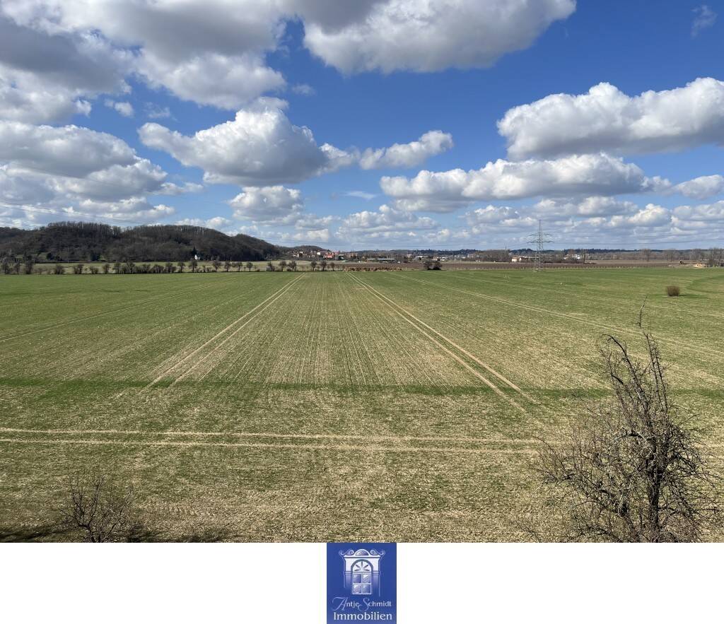 Thumbnail-Himmlische Dachgeschoss-Wohnung mit Fernblick! Helles Wohnzimmer, gemütliche Loggia!