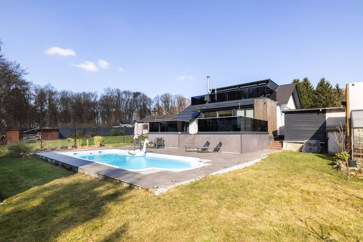 Thumbnail-Urlaubsfeeling!!! TOP Modernes Familienhaus mit Garage, Pool und Badehaus in Breitscheid