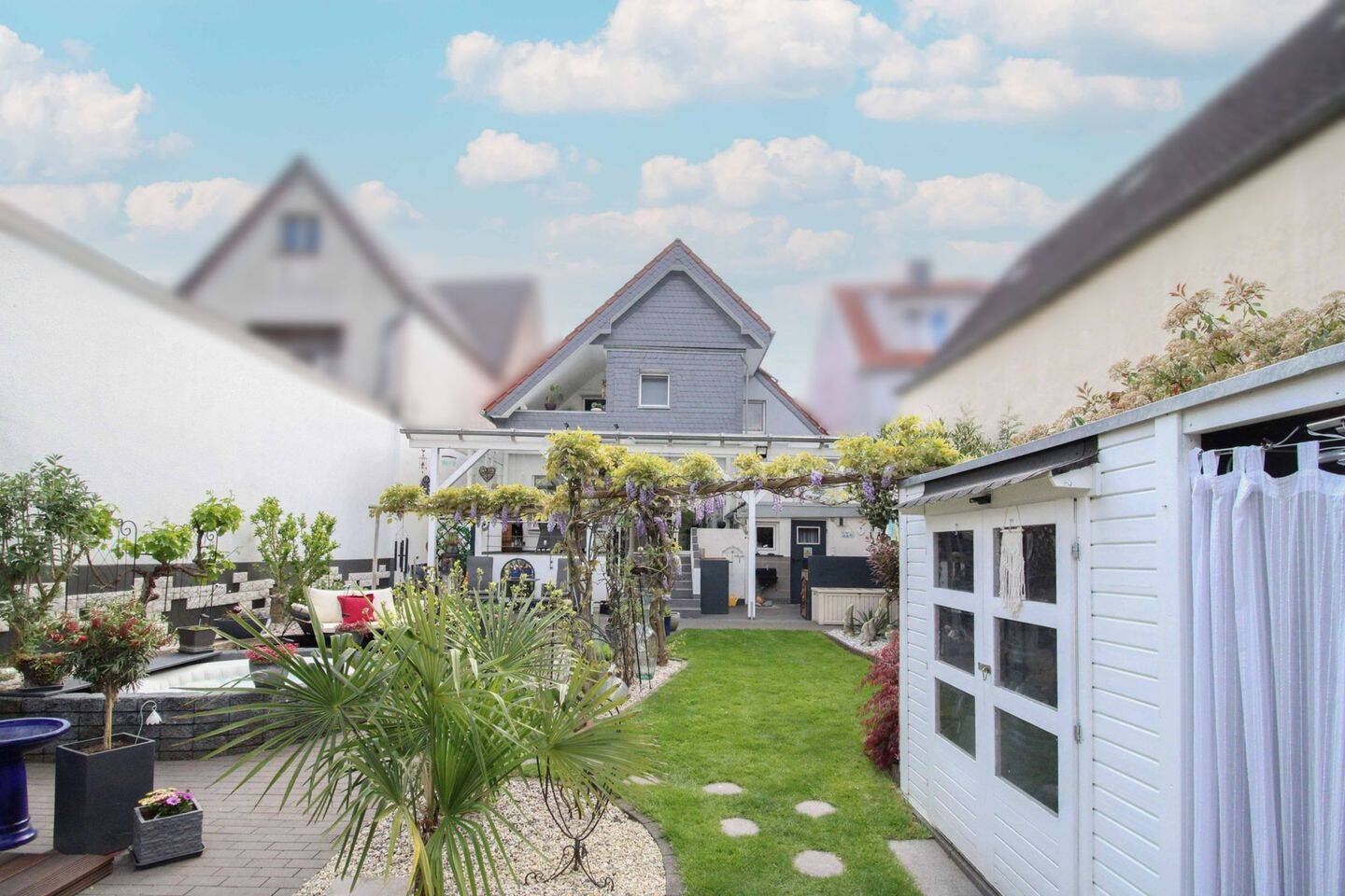 Thumbnail-Wohnen im Herzen von Lippstadt - großzügiges Haus mit hochwertigem Gartenparadies