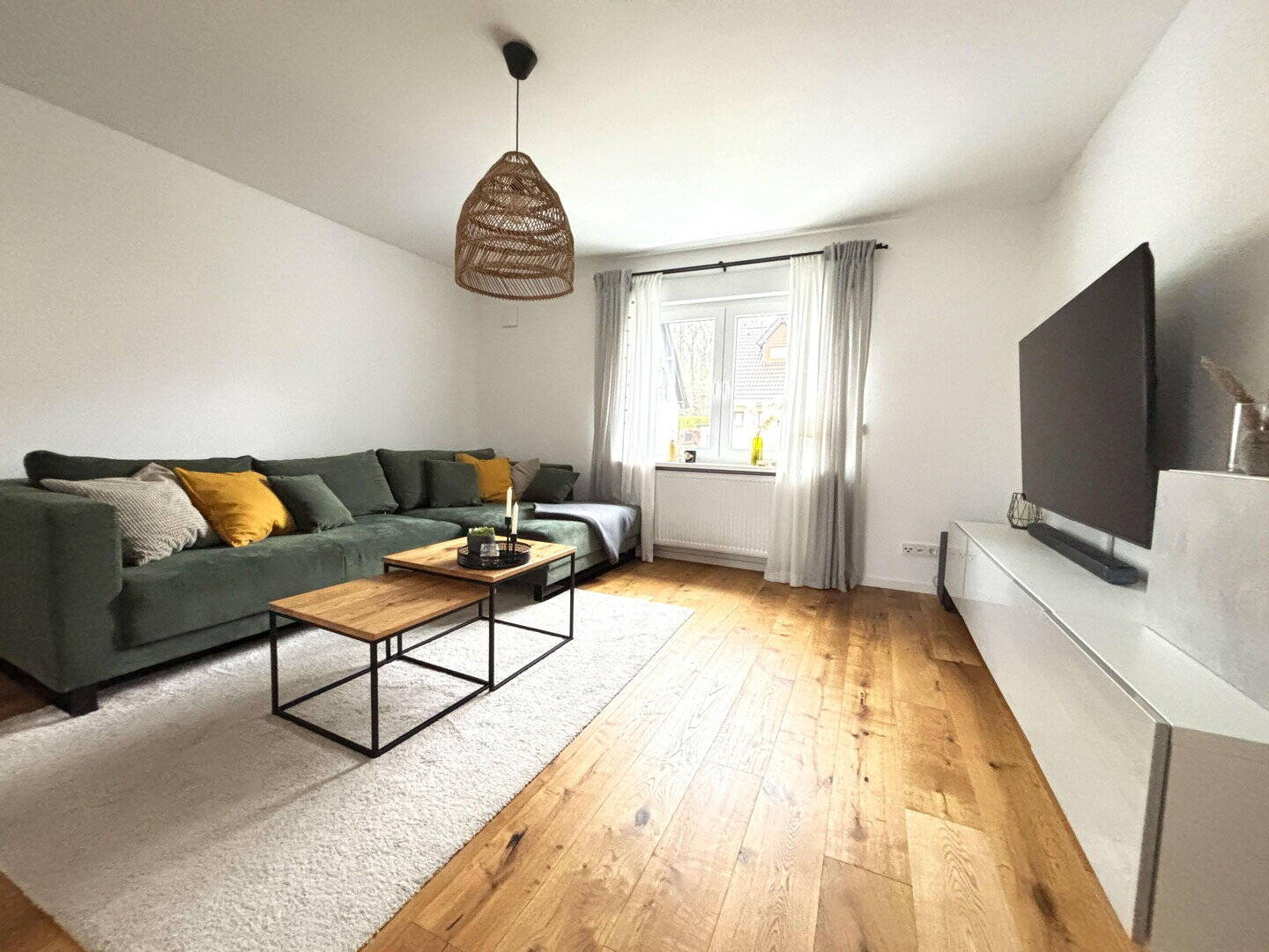 Thumbnail-Kernsaniertes EFH (EH55) mit 980 m² Grundstück & Top-Anbindung (A1A62) - einziehen statt renovieren