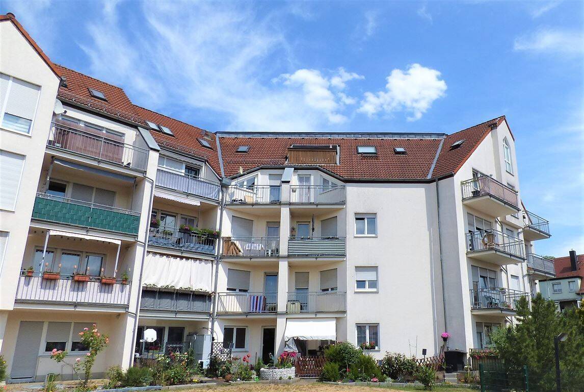 Thumbnail-TOP Apartment mit Weitblick - EBK, Balkon, inkl. TG-Stellplatz, vermietet