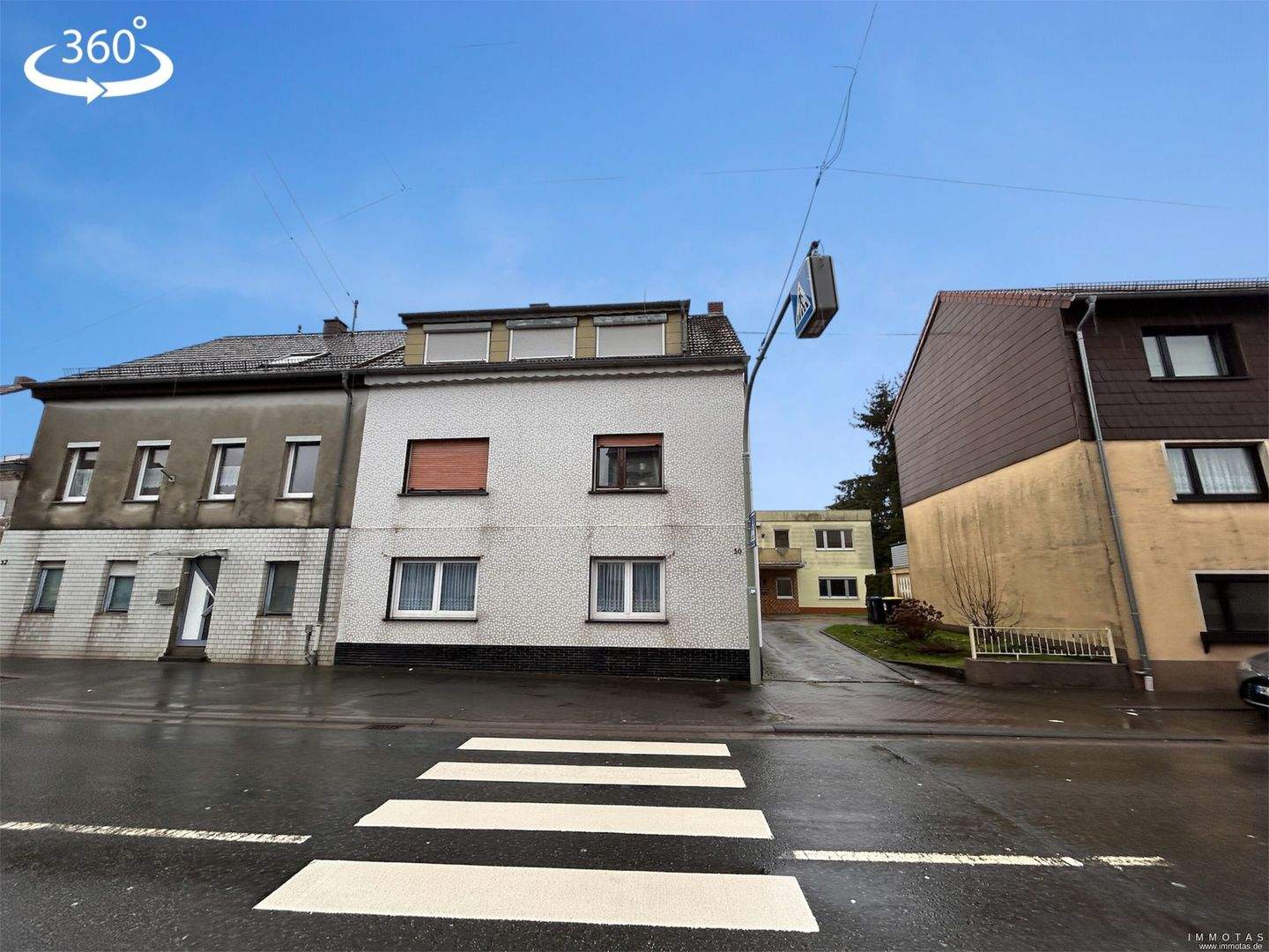 Thumbnail-Dreifamilienhaus mit angebautem Einfamilienhaus - Garten und 2 Garagen