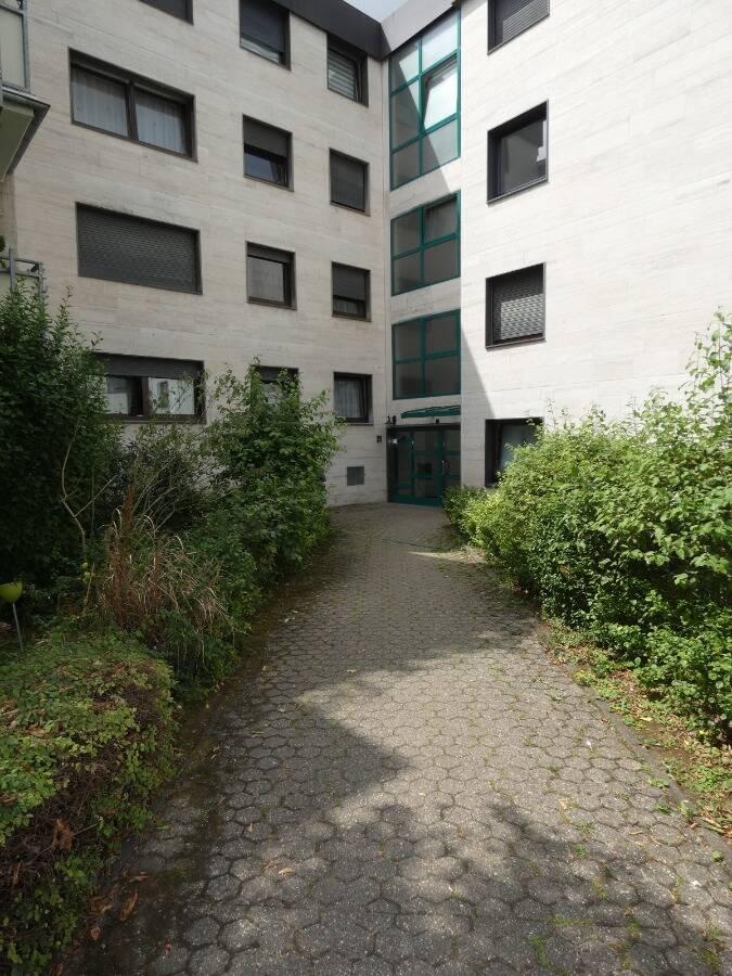 Thumbnail-Moderne Dachgeschosswohnung - Vermietet, mit Balkon und gute Lage