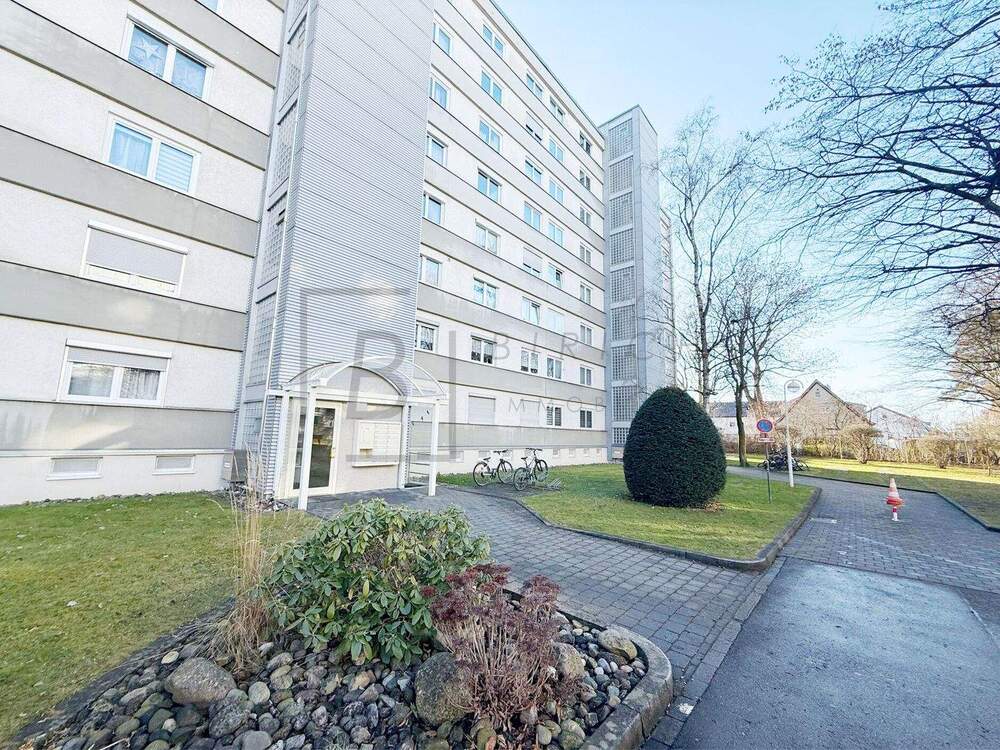 Thumbnail-Familienfreundliche 4,5-Zimmer-Wohnung mit Garage und Aufzug