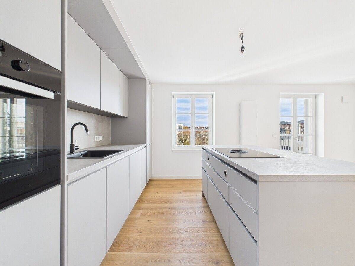 Thumbnail-zum Erstbezug: Exklusive 3 -Zimmer Wohnung mit Küche und Balkon direkt am Gärtnerplatz