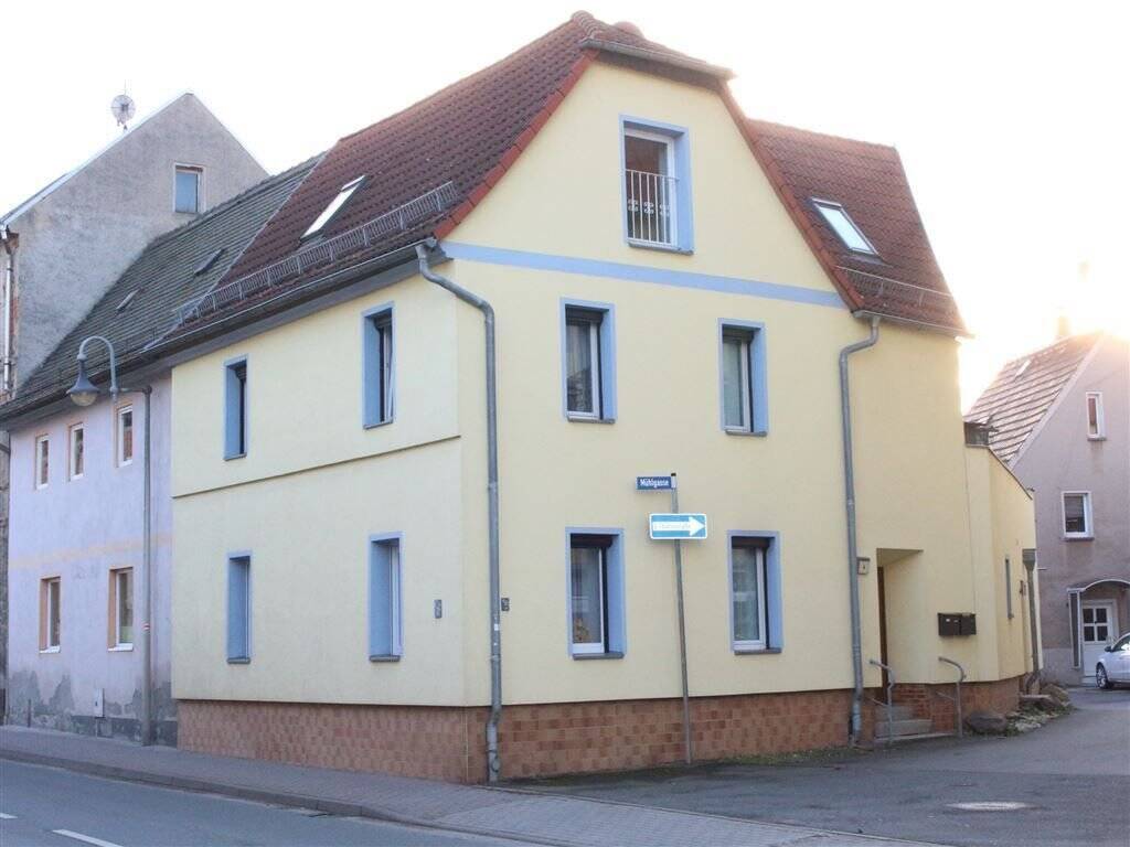 Thumbnail-Gut saniertes 3- Fam.- haus, 1 WE vermietet, in guter Innenstadt- Lage....