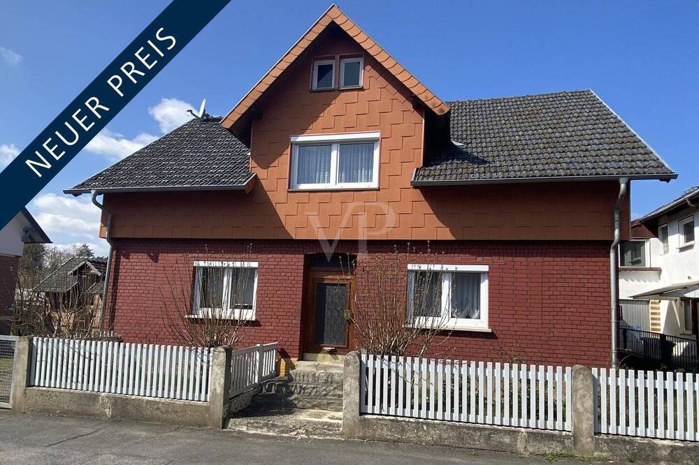 Thumbnail-Einfamilienhaus mit großzügigem Nebengebäude