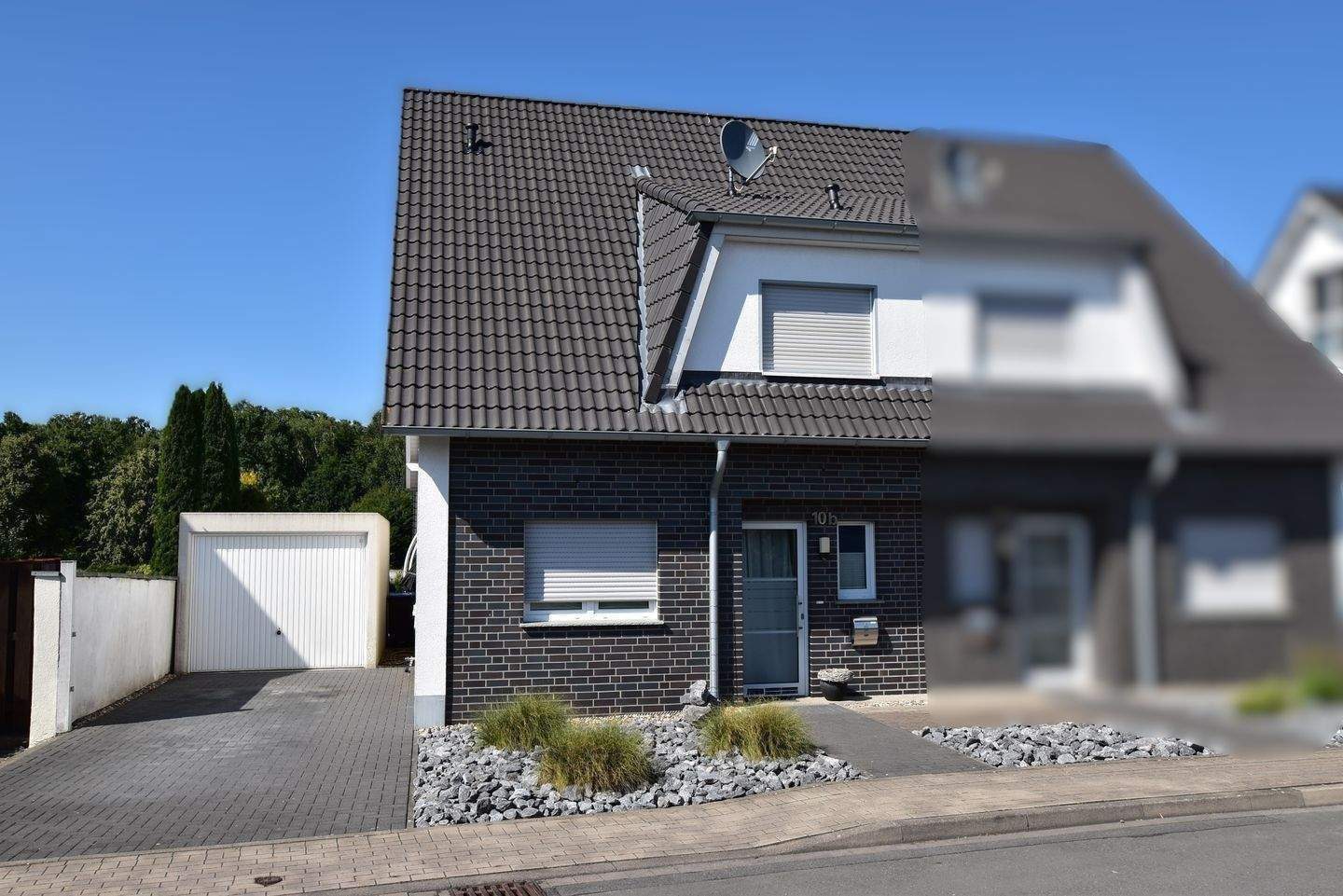 Thumbnail-Moderne, junge Doppelhaushälfte mit Garage in naturnaher Lage