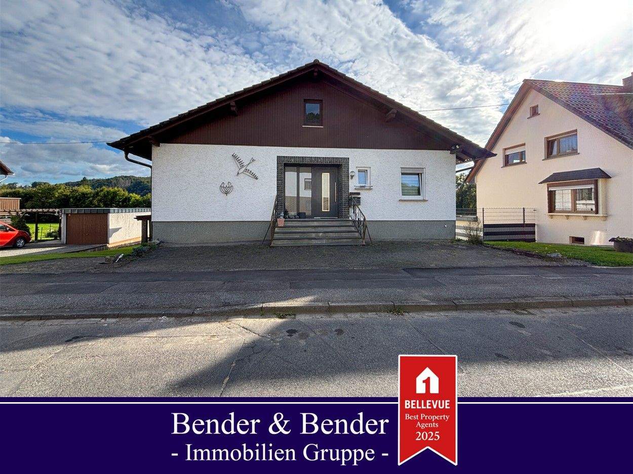 Thumbnail-Einfamilienhaus mit Einliegerwohnung - gepflegt und vielseitig nutzbar in Randlage von Windeck!