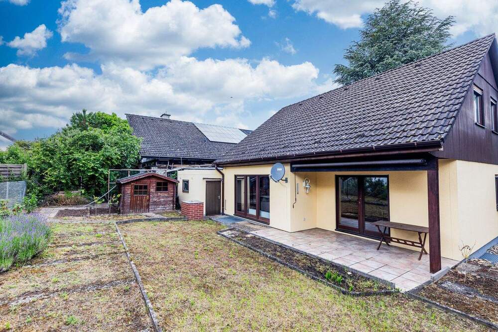 Thumbnail-Ihr Wohntraum auf Eckgrundstück - freistehendes Haus mit schönem Garten