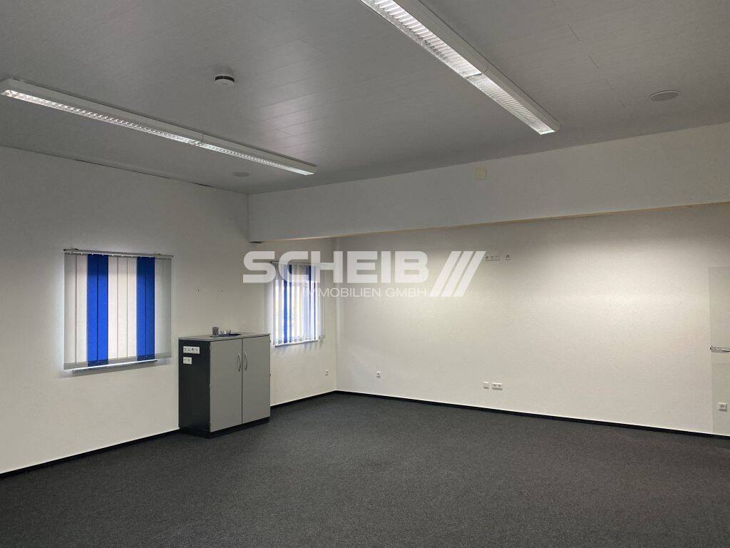Thumbnail-Einzelbüro in gut sichtbaren Lage frei