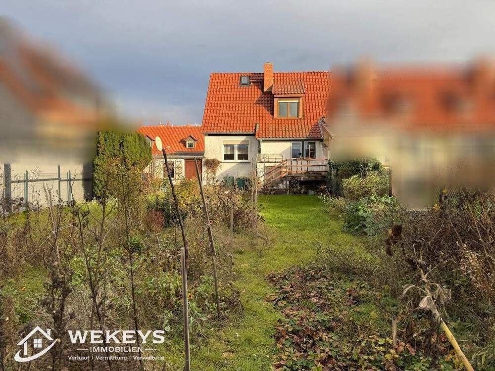 Thumbnail-Reihenendhaus mit Zufahrt und Garage