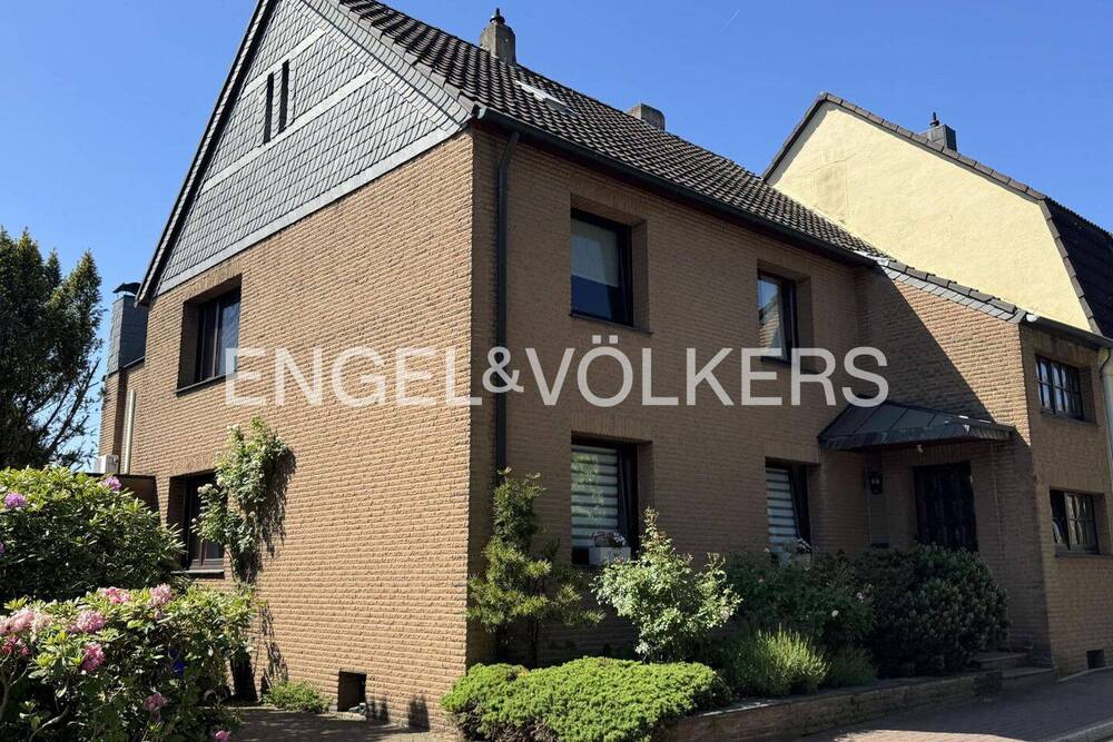 Thumbnail-Ein- bzw. Zweifamilienhaus: Gute Gelegenheit für Haus- und Gartenliebhaber