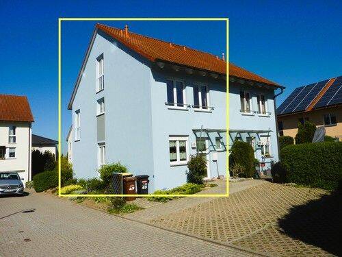 Thumbnail-- Doppelhaushälfte mit Terrasse und Stellplatz -