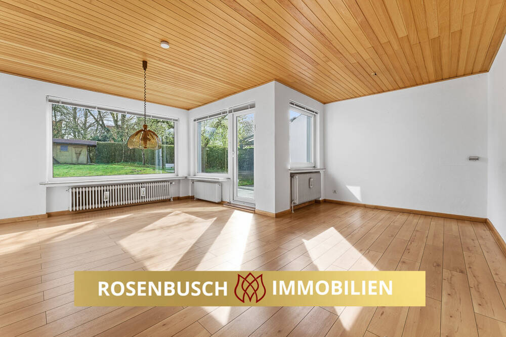 Thumbnail-Split-Level-Reihenendhaus mit Garten und Garage.