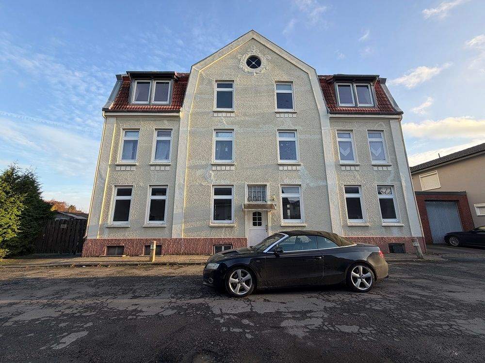 Thumbnail-Historisches Mehrfamilienhaus in Nordenham für geschickte Handwerker