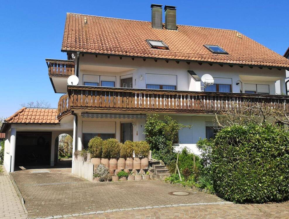 Thumbnail-Kurzfristig beziehbare Doppelhaushälfte in ruhiger und seenaher Lage mit Garage und Carport