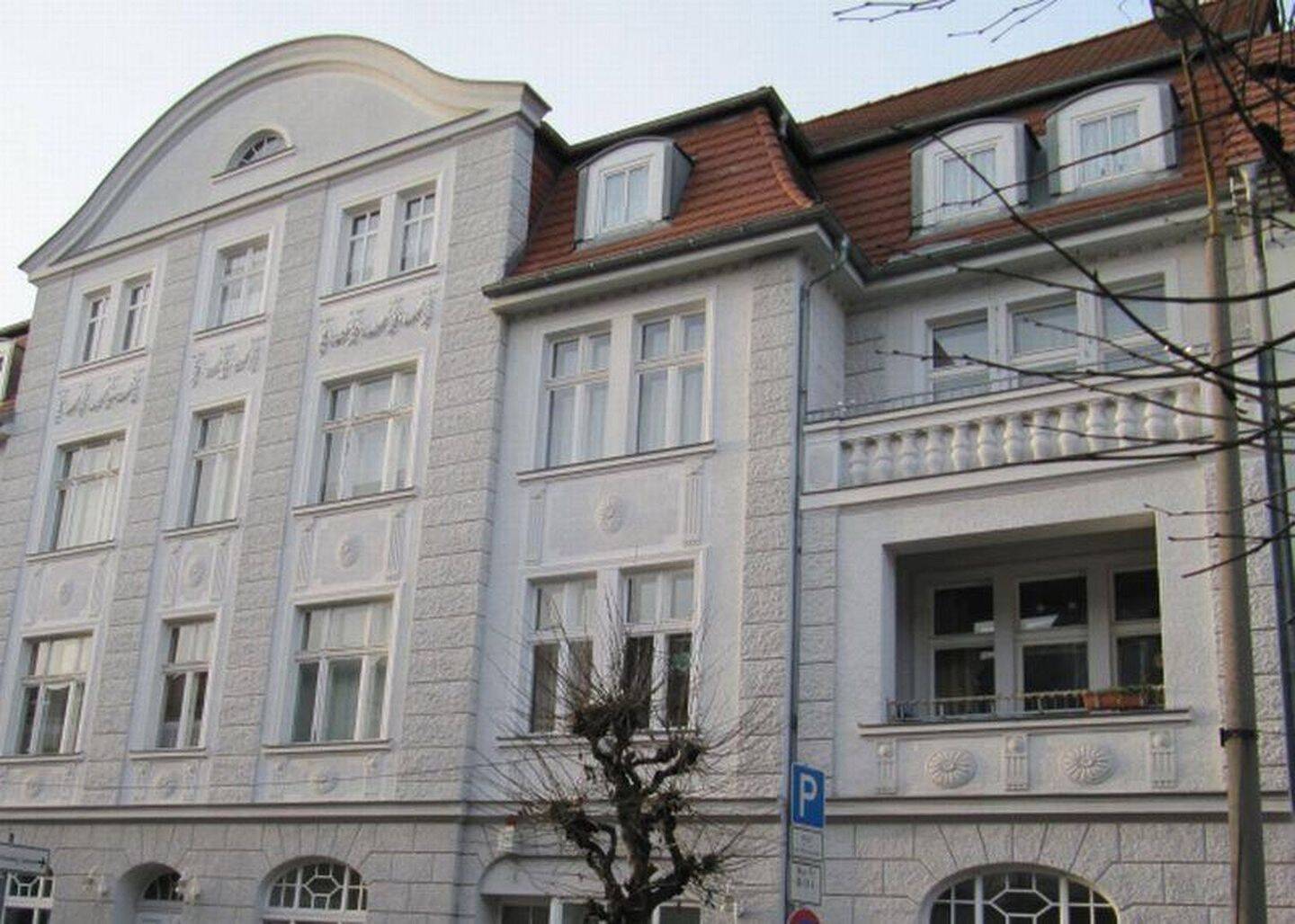 Thumbnail-3-Raum-Wohnung mit Balkon in der Stadtmitte von Neustrelitz zu vermieten