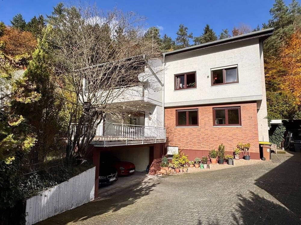 Thumbnail-KL-Hohenecken - Gepflegtes Mehrfamilienhaus mit Doppelgarage in ruhiger Waldrandlage