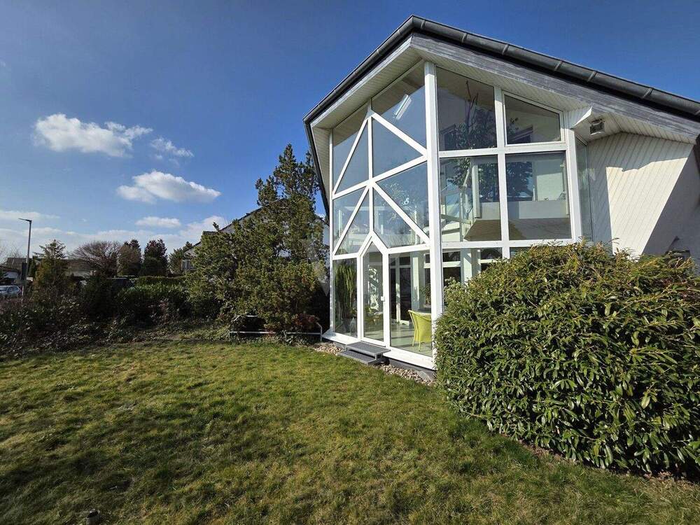 Thumbnail-Architektenhaus mit imposantem Wintergarten, Garage, Doppelcarport und schönem Garten in 1A Wohnlage