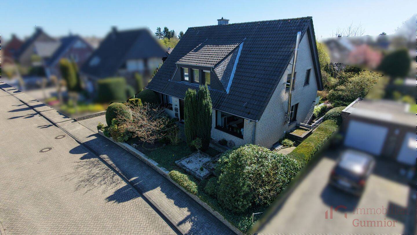 Thumbnail-IMMOBILIEN GUMNIOR präsentiert: Viel Platz für Ihre Wohnideen - großzügiges Ein- bis Zweifamilienhaus in Toplage