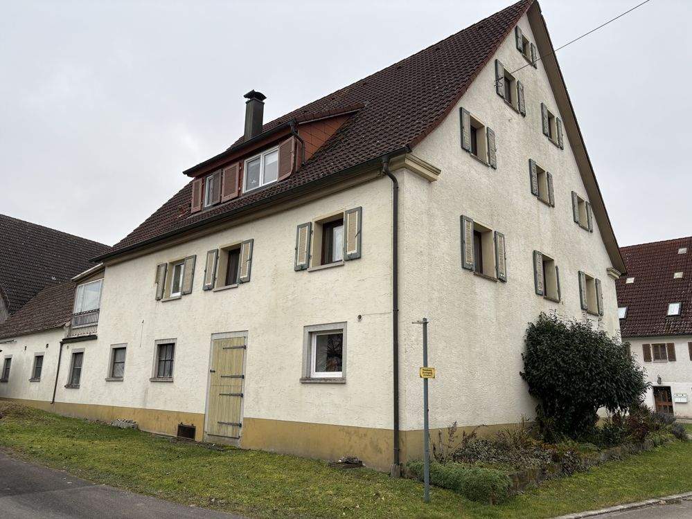 Thumbnail-Großes, vermietetes 2 Familienhaus mit Ausbaumöglichkeit auf ca. 3.361 m² großem Grundstück