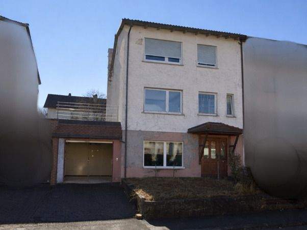 Thumbnail-Doppelhaushälfte mit Sanierungsbedarf