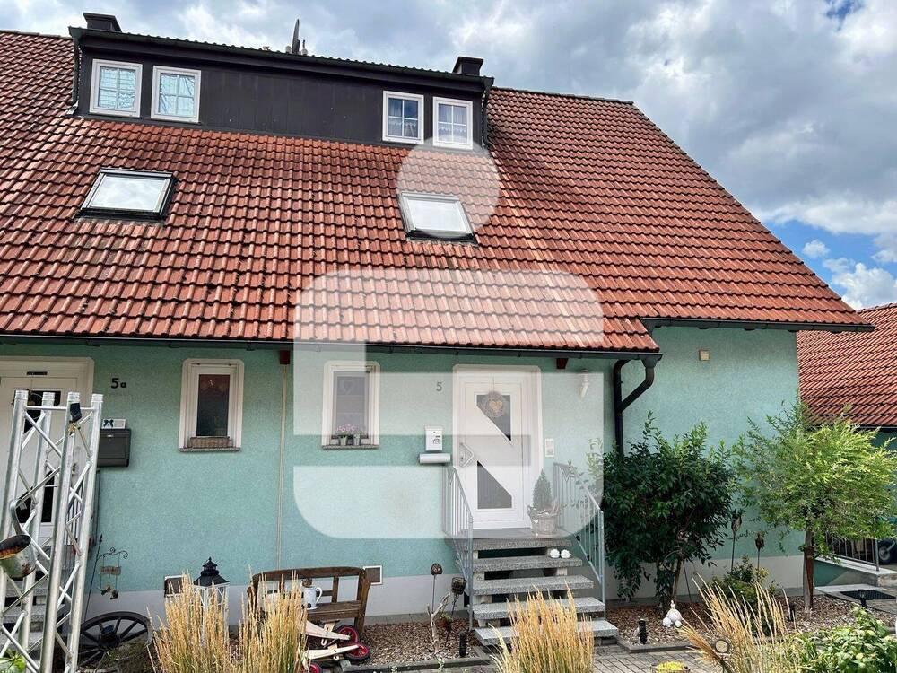 Thumbnail-Platz für Familie und mehr...Geräumige DHH mit Garage in Wachenroth