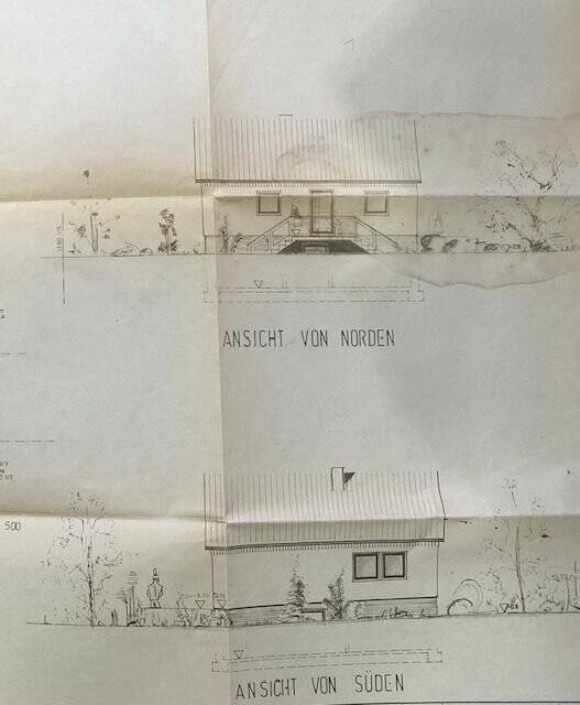 Thumbnail-Gelegenheit: Abrisshaus mit Brandschaden; 380m² Grundstück; Stahlbetonkeller, in 2.Reihe gelegen....