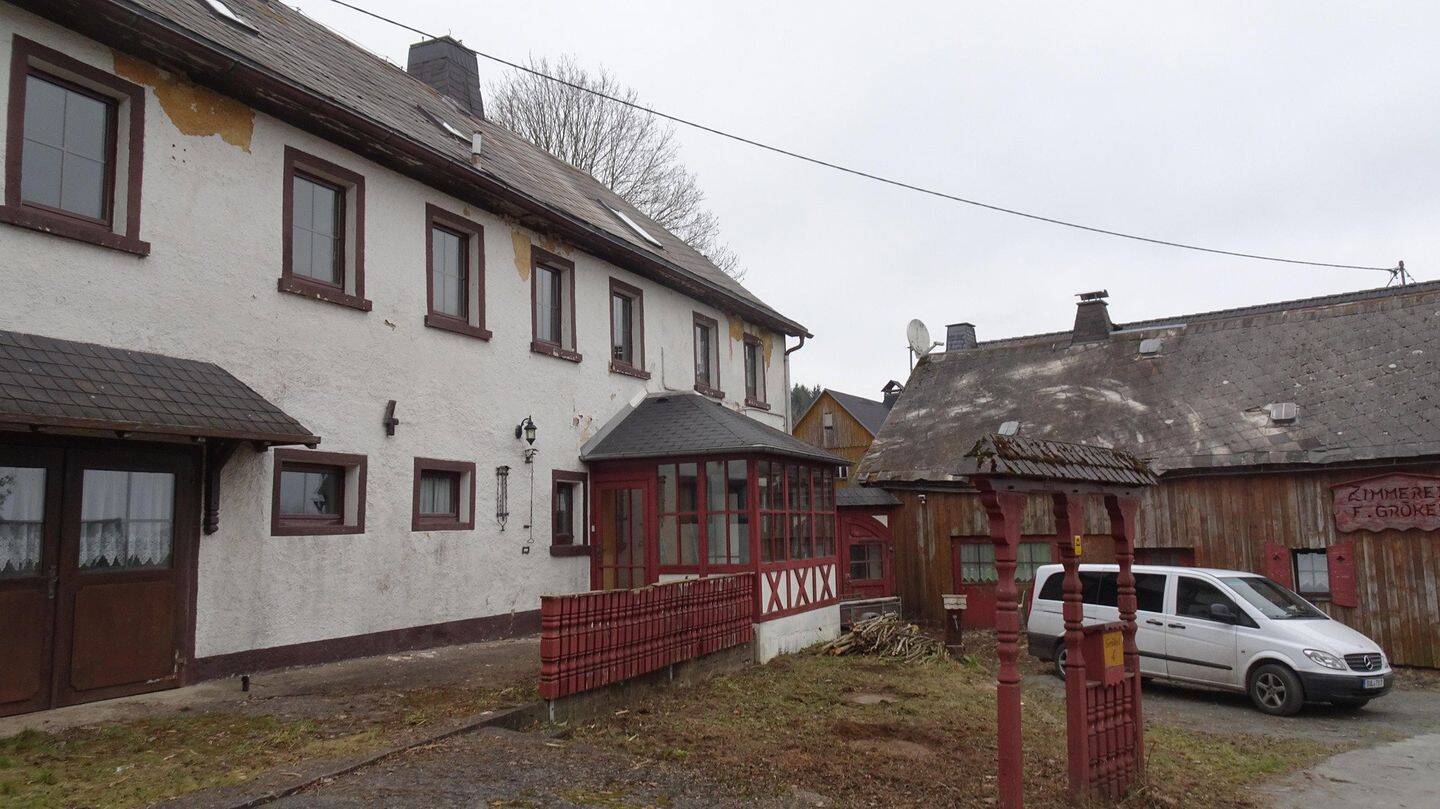 Thumbnail-Ratenkauf: teilsaniertes Bauernhaus in guter Lage zum Feriendorf Pillmersreuth