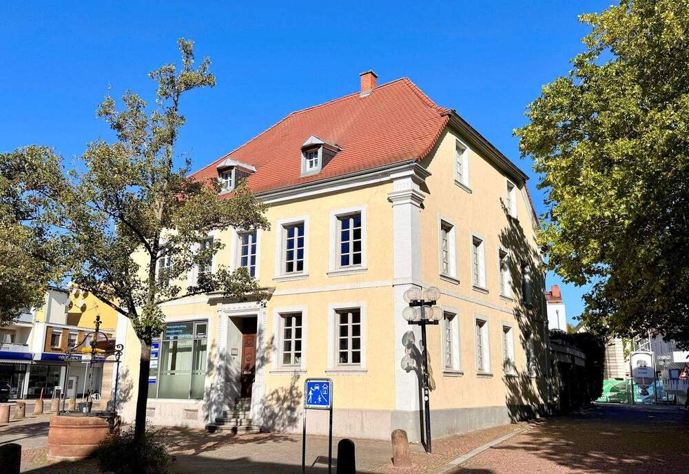 Thumbnail-KL-Altstadt - Stilvolles, denkmalgeschütztes Wohn-Geschäftshaus mit 3 Garagen