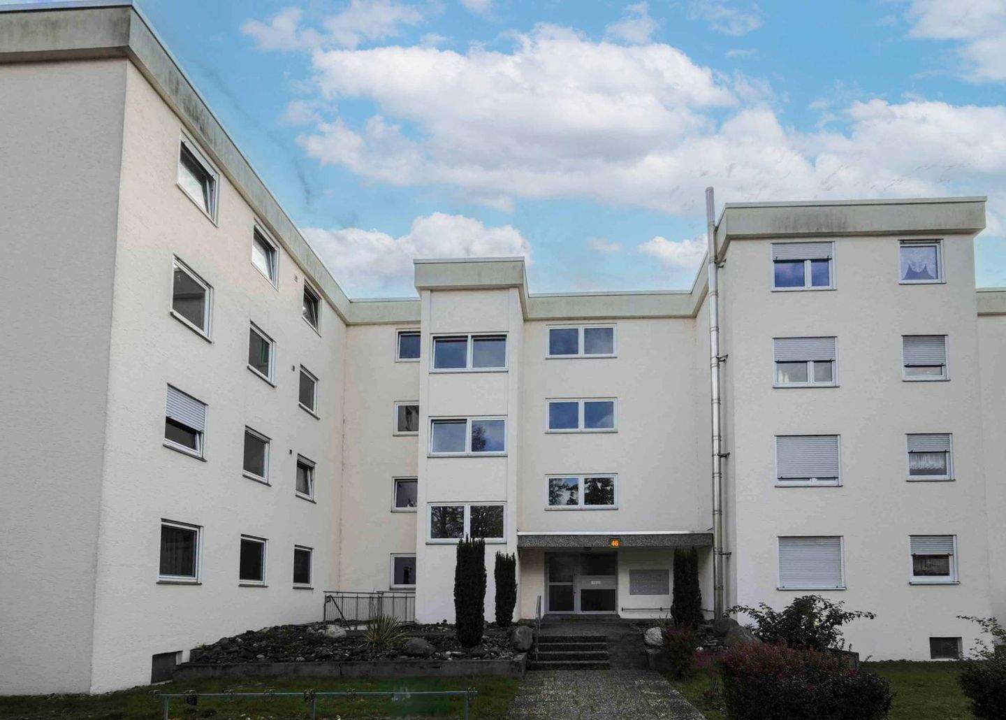 Thumbnail-3-Zi. ETW mit Südbalkon in ruhiger Lage von Steinheim