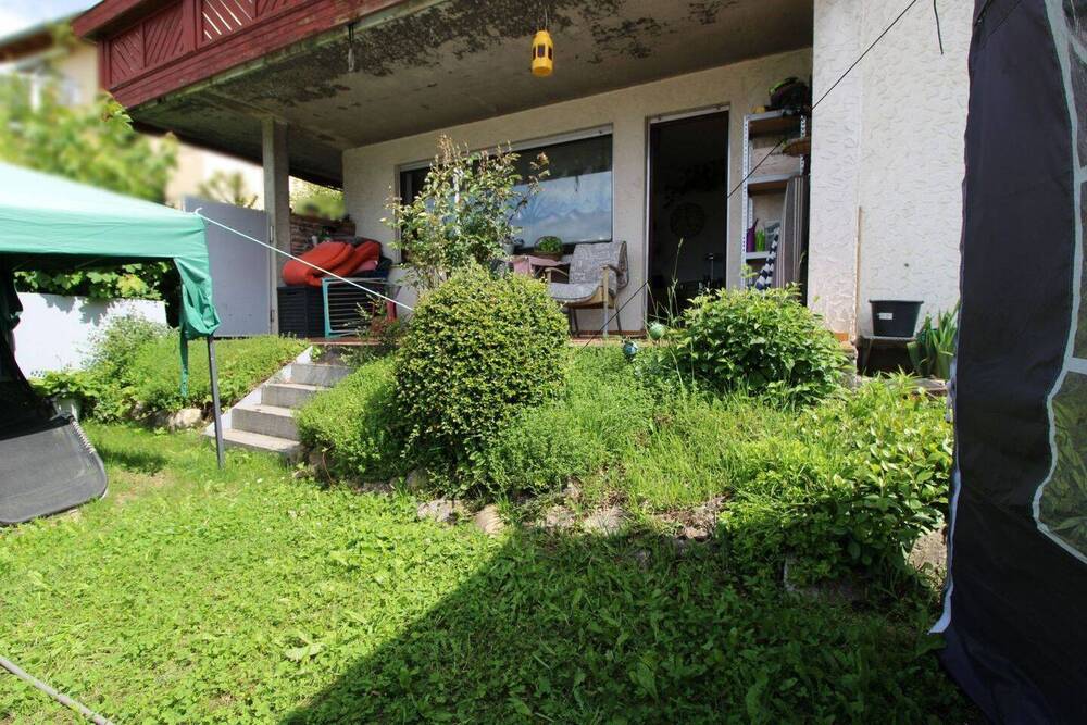 Thumbnail-Einfamilienhaus mit Einliegerwohnung - Garten, Terrasse, Balkon und 3 Garagen