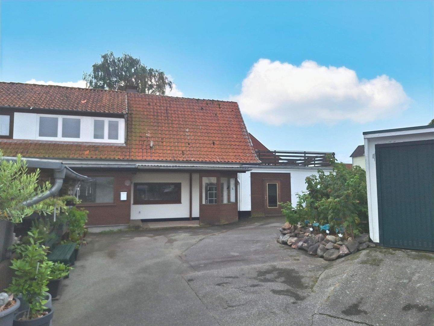 Thumbnail-Doppelhaushälfte mit viel Potenzial am Stadtrand von Schleswig