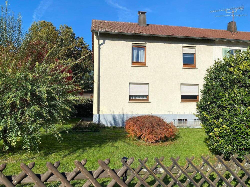 Thumbnail-Familienfreundliche DHH mit großem Grundstück in Deizisau