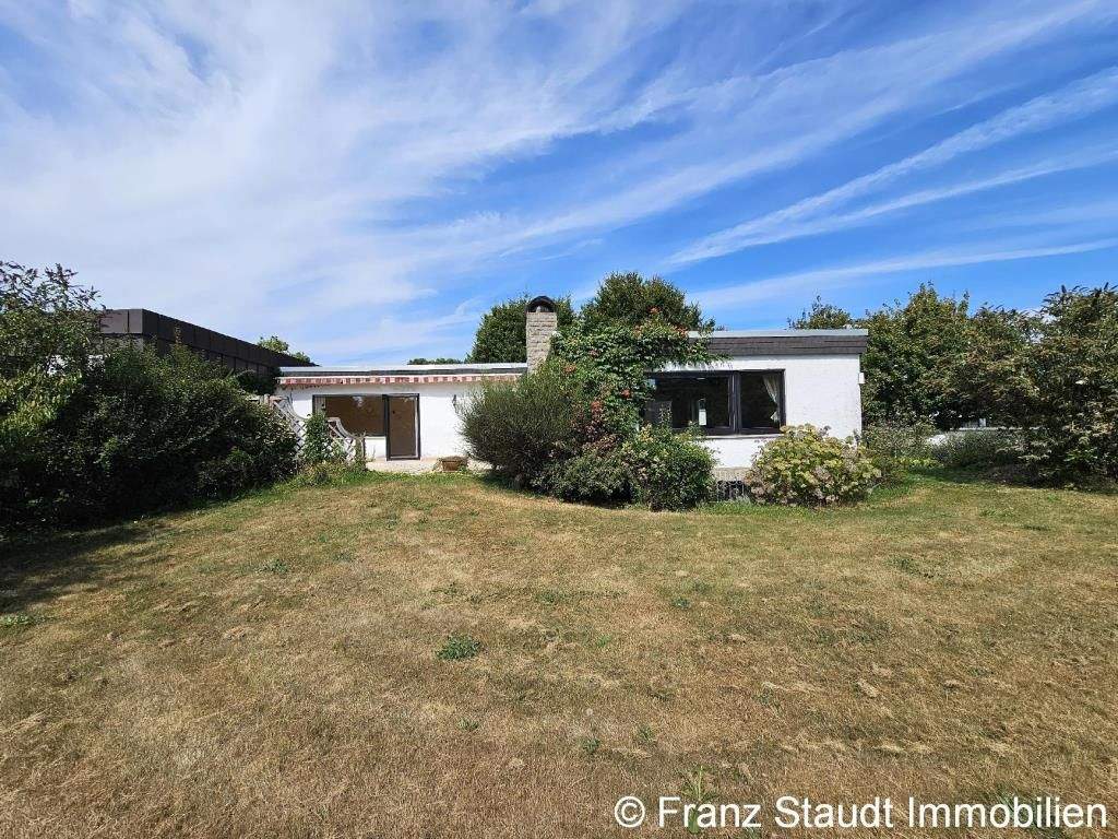 Thumbnail-Großzügiger Bungalow mit großem Garten in herrlicher Main-Nähe