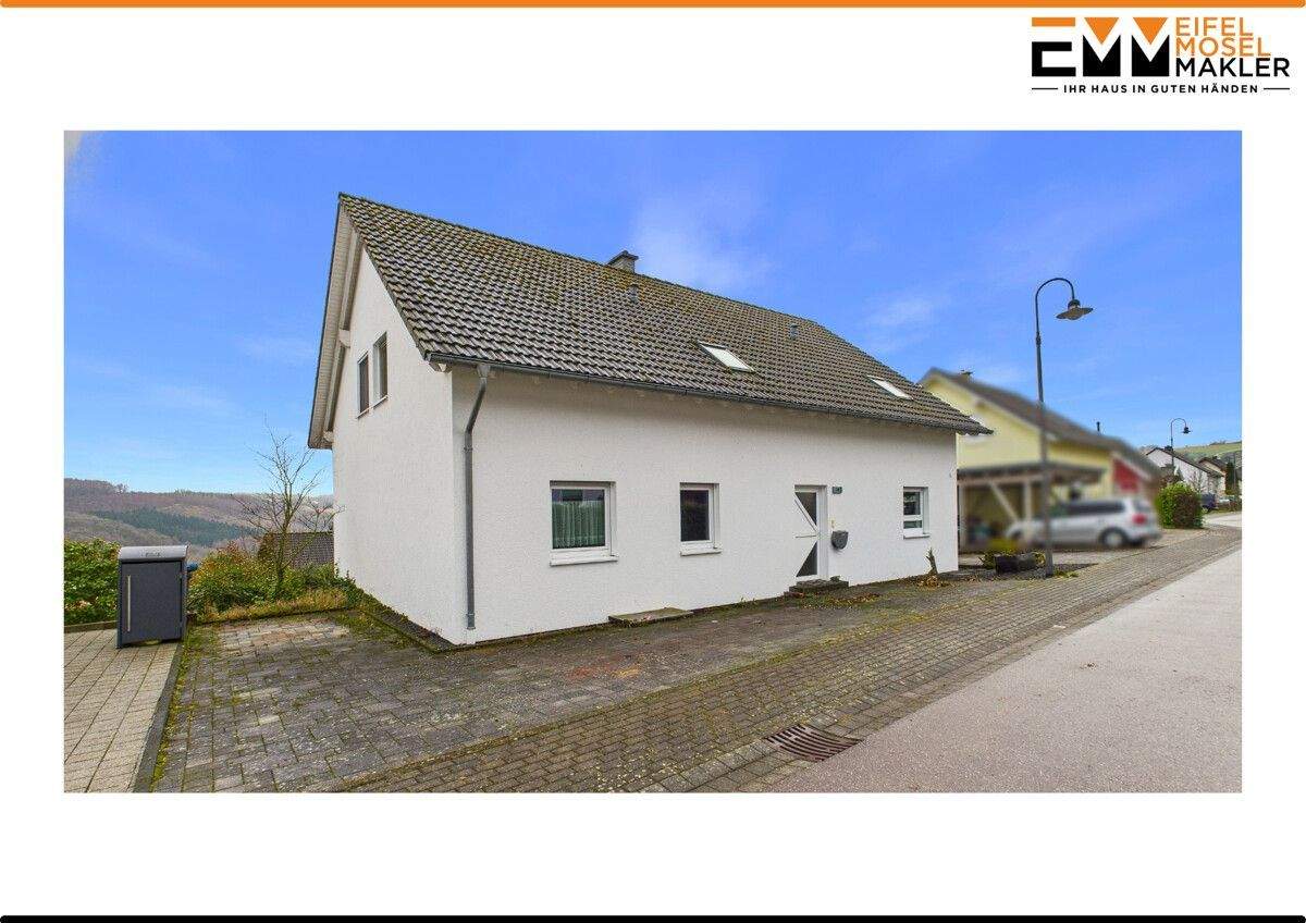 Thumbnail-Vielseitiges Zweifamilienhaus mit Weitblick in ruhiger Lage