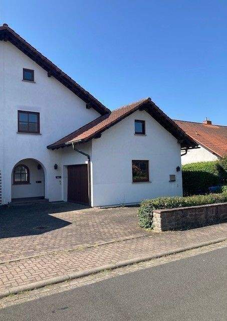 Thumbnail-Großzügige Doppelhaushälfte in ruhiger Lage von Uettingen