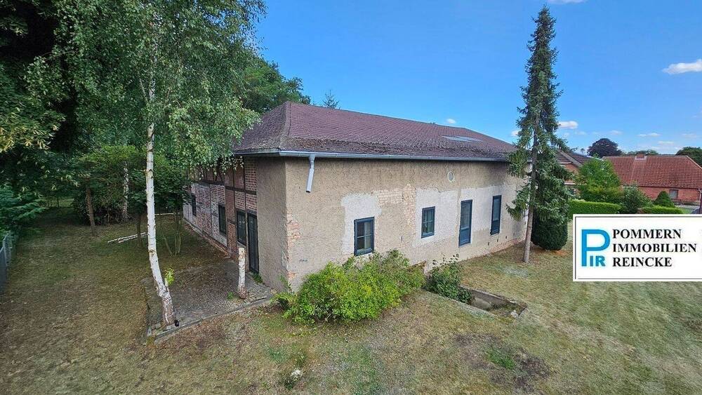 Thumbnail-Am Dorfrand! Großes Gebäude mit vielen Möglichkeiten!