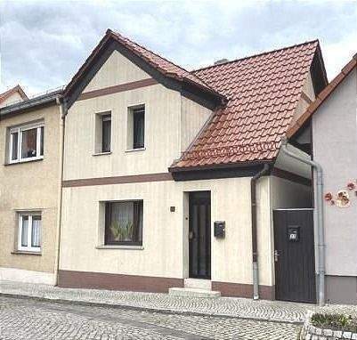 Thumbnail-Stadthaus mit kleinem Garten in Artern