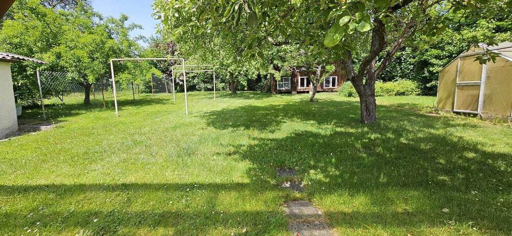 Thumbnail-Wohnen und Leben in Ebermannsdorf - Wohnhaus mit 2 Wohnungen und herrlichen Garten zum Wohlfühlen