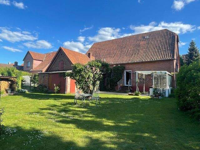 Thumbnail-Garbsen OT - Behagliches Einfamilienhaus mit sonnigem Garten !