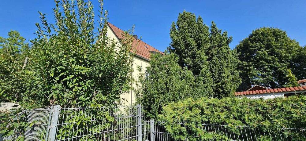 Thumbnail-Sehr gepflegte, regelmäßig modernisierte und renovierte Doppelhaushälfte in sehr guter Lage