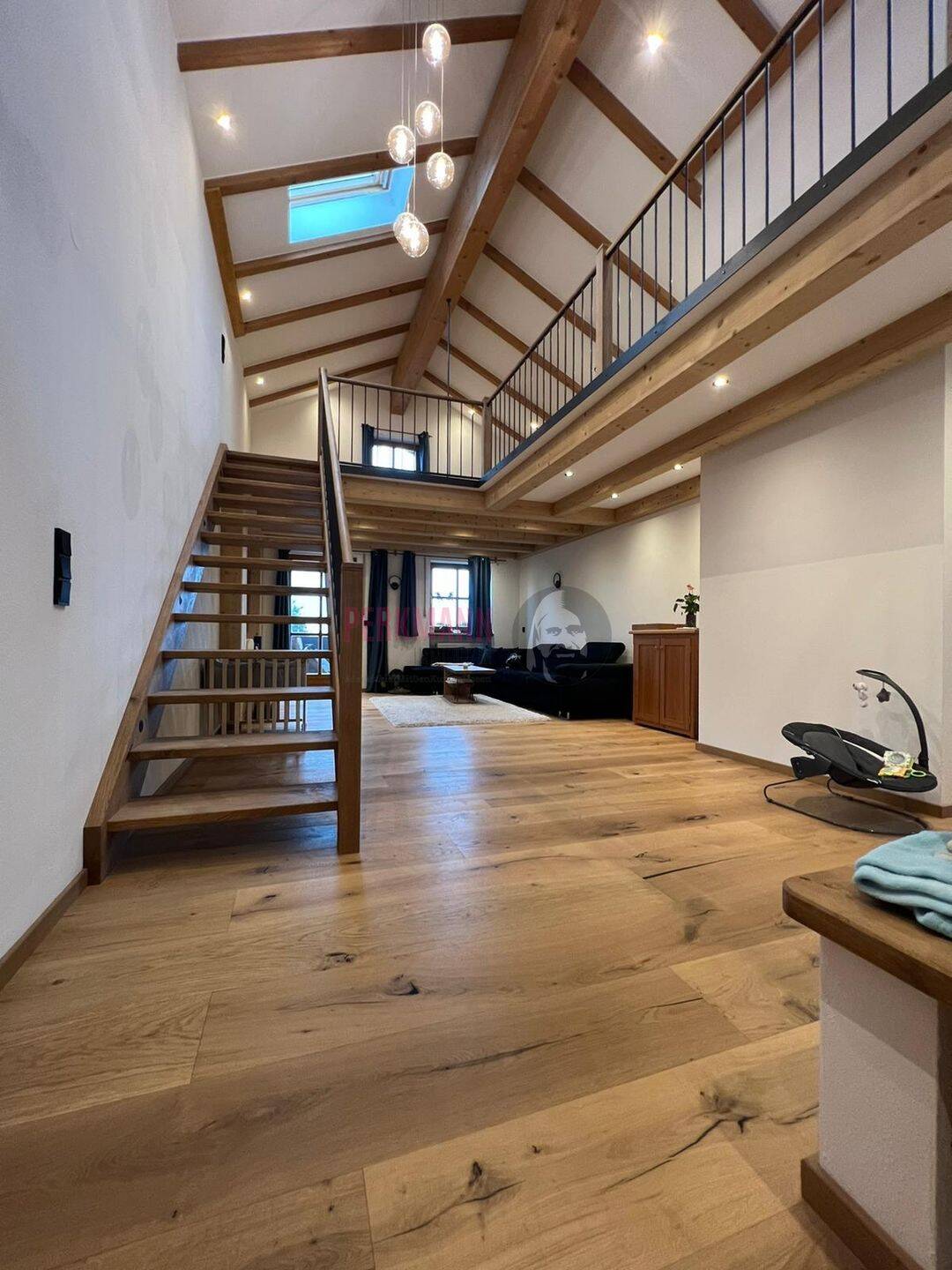 Thumbnail-Exclusive und Stilvolle Dachgeschosswohnung mit Galerie und großem Ostbalkon - kernsaniert 2024