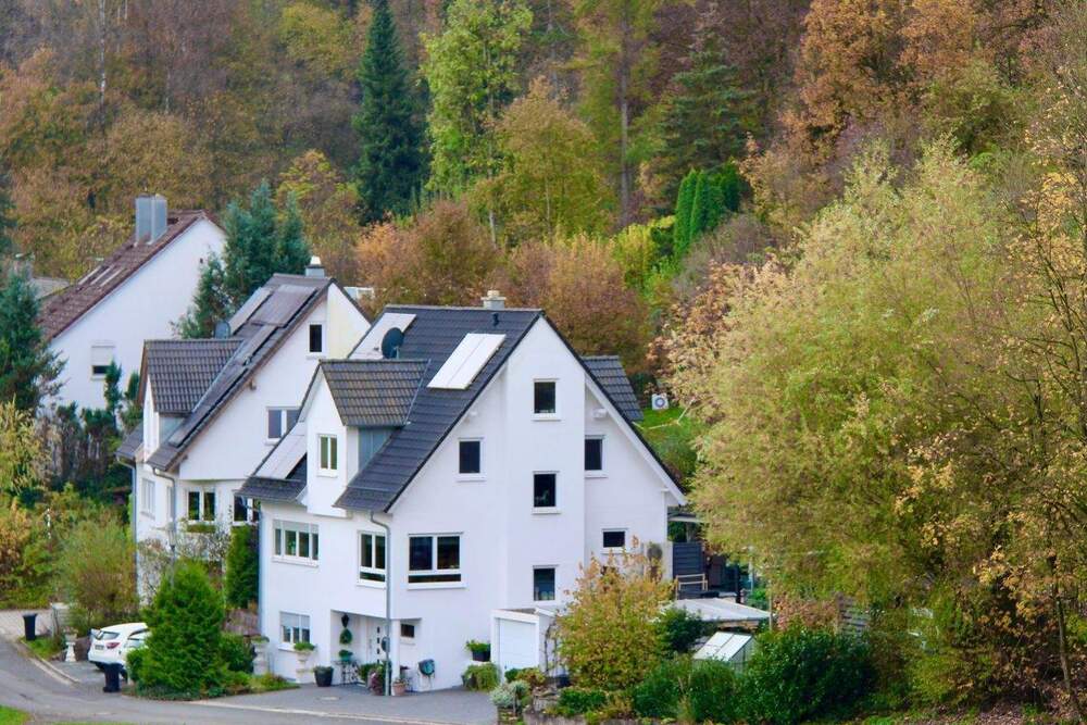 Thumbnail-Modernes Einfamilienhaus mit Einliegerbereich und traumhaftem Blick ins Trubachtal